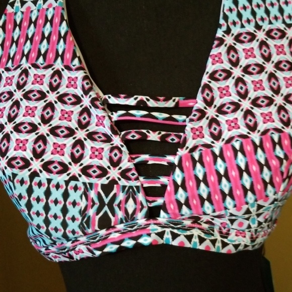 🌻🌻 Simply Yours Halter Bikini - Picture 3 of 5